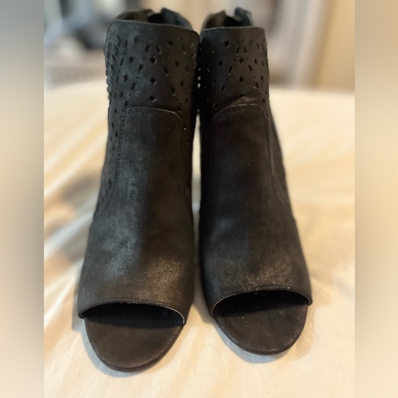 Black booties! - Picture 2 of 3